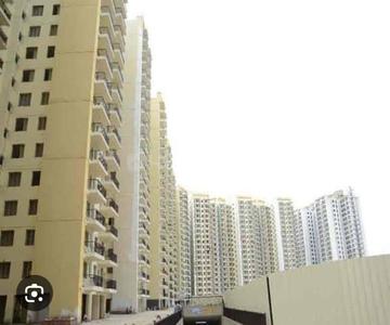 Image of 1700 Sq.ft 4 BHK Apartment / Flat for sale in Sare Crescent Green Parc, Sector 92, Gurgaon for Rs. 18000000