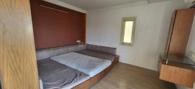 Bedroom Image of 1200 Sq.ft 2 BHK Apartment / Flat for rent in Piplod Surat for Rs. 32000