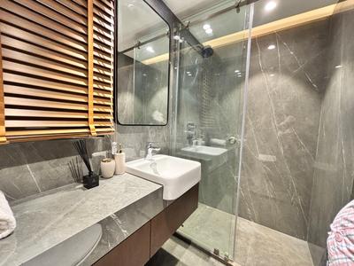Bathroom Image of 1500 Sq.ft 3 BHK Apartment / Flat for sale in Ashray Jaswanti Jewel, Kandivali West Mumbai for Rs. 32600000