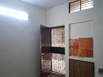 Bedroom Image of 1200 Sq.ft 2 BHK Apartment / Flat for sale in SFS Apartments, Paschim Vihar New Delhi for Rs. 15000000