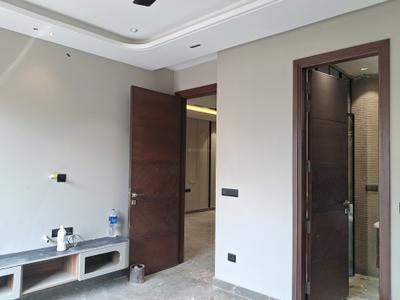 Bedroom Image of 1650 Sq.ft 3 BHK Builder Floor for sale in Paschim Vihar New Delhi for Rs. 37000000
