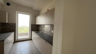 Kitchen Image of 1700 Sq.ft 3 BHK Apartment / Flat for sale in Silverglades The Melia, Sector 35 Sohna for Rs. 14500000