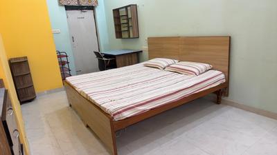Bedroom Image of 300 Sq.ft 1 RK Apartment / Flat for rent in Indira Nagar Lucknow for Rs. 14000