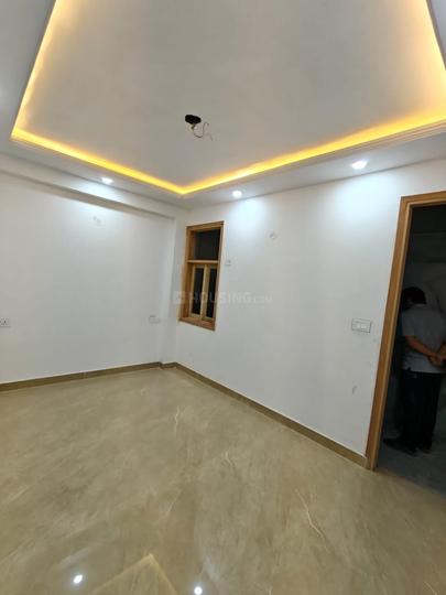 Sultanpur Main Image 1