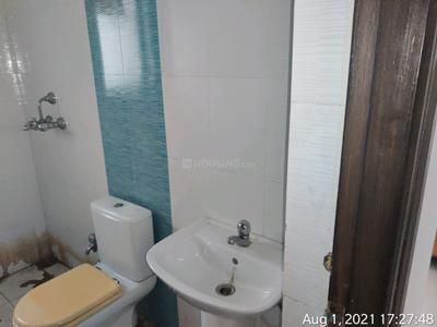 Bathroom Image of 900 Sq.ft 3 BHK Apartment / Flat for sale in Srijan Midlands, Madhyamgram Kolkata for Rs. 6500000