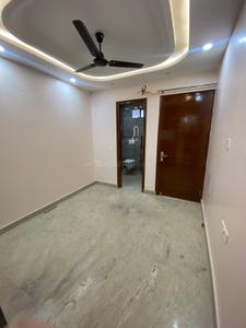 Bedroom Image of 720 Sq.ft 2 BHK Builder Floor for rent in Mukherjee Nagar New Delhi for Rs. 31000