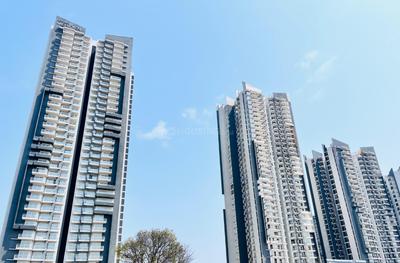 Building Image of 1366 Sq.ft 2 BHK Apartment / Flat for sale in Godrej Meridien, Sector 106 Gurgaon for Rs. 24800000