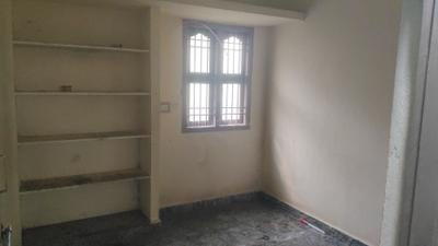 Bedroom Image of 700 Sq.ft 2 BHK Builder Floor for rent in Thiruvallur Chennai for Rs. 7700