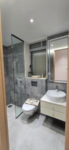 Image of 1100 Sq.ft 3 BHK Apartment / Flat for sale in Kalpataru Vivant, Jogeshwari East, Mumbai for Rs. 39000000