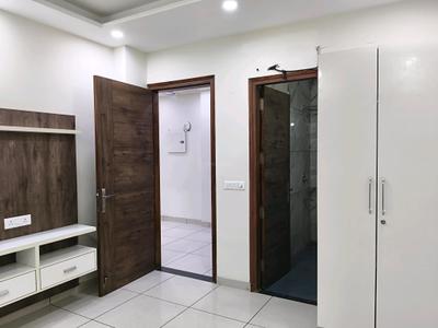 Bedroom Image of 1300 Sq.ft 2 BHK Builder Floor for rent in Sector 69 Gurgaon for Rs. 26000