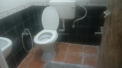Bathroom Image of 400 Sq.ft 1 BHK Independent House for rent in Koramangala Bengaluru for Rs. 17000