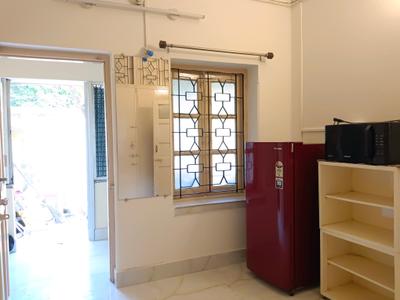 Living Room Image of 600 Sq.ft 1 BHK Builder Floor for rent in Tollygunge Kolkata for Rs. 17000
