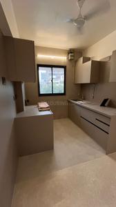 Kitchen Image of 950 Sq.ft 2 BHK Apartment / Flat for rent in Bandra West Mumbai for Rs. 120000