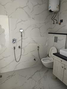 Image of 3000 Sq.ft 4 BHK Builder Floor for rent in Sector 31, Noida for Rs. 85000
