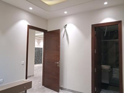 Bedroom Image of 1800 Sq.ft 3 BHK Builder Floor for sale in Paschim Vihar New Delhi for Rs. 35000000