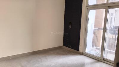 Bedroom Image of 900 Sq.ft 2 BHK Apartment / Flat for sale in Amrapali Zodiac, Sector 120 Noida for Rs. 8900000