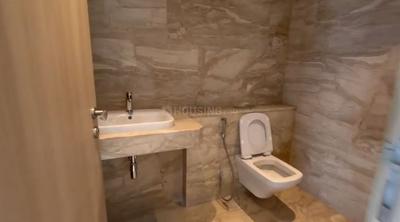 Bathroom Image of 2700 Sq.ft 4 BHK Apartment / Flat for sale in Rustomjee Crown, Prabhadevi Mumbai for Rs. 180000000