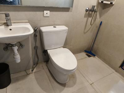 Image of 630 Sq.ft 1 BHK Apartment / Flat for rent in Hiranandani Lavinia, Thane West, Thane for Rs. 40000