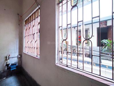 Balcony Image of 450 Sq.ft 1 BHK Builder Floor for rent in Keshtopur Kolkata for Rs. 6500