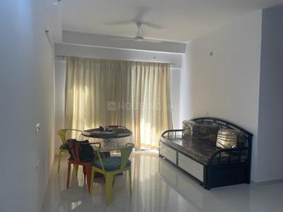 Hall Image of 900 Sq.ft 1.5 BHK Apartment / Flat for rent in Amanora Gold Towers, Hadapsar Pune for Rs. 40000