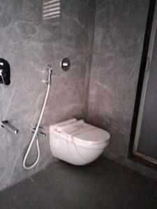 Bedroom Three Image of 1950 Sq.ft 3 BHK Apartment / Flat for sale in Concrete Sai Saakshaat, Kharghar Navi Mumbai for Rs. 37000000