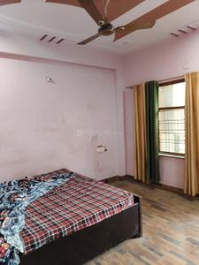 Bedroom Image of 850 Sq.ft 2 BHK Builder Floor for rent in Sector 63 A Noida for Rs. 21000