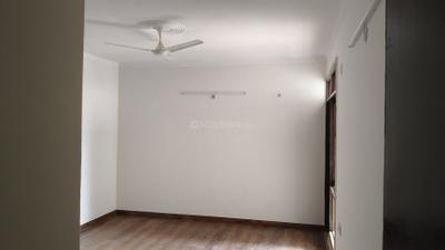 Bedroom Image of 1770 Sq.ft 3 BHK Apartment / Flat for rent in Cosmos Express 99, Sector 99 Gurgaon for Rs. 32000