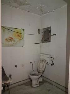 Common Bathroom One Image of 990 Sq.ft 2 BHK Apartment / Flat for sale in Nagin Lake Apartment, Paschim Vihar New Delhi for Rs. 13500000