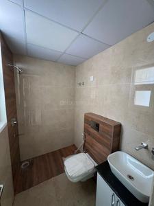 Bathroom Image of 835 Sq.ft 2 BHK Apartment / Flat for rent in Gillco Palms, Sector 115 Mohali for Rs. 18000