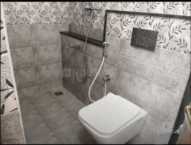 Bathroom Image of 1500 Sq.ft 3 BHK Apartment / Flat for rent in Anna Nagar Chennai for Rs. 50000