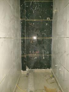 Common Bathroom Image of 700 Sq.ft 3 BHK Apartment / Flat for sale in Sector 4 Rohini New Delhi for Rs. 4200000