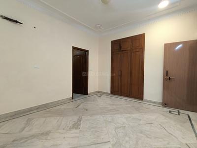 Bedroom Image of 5000 Sq.ft 5 BHK Independent House for rent in Sector 40 Noida for Rs. 160000
