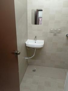 Bathroom Image of 1600 Sq.ft 3 BHK Independent House for rent in Banjara Hills Hyderabad for Rs. 65000