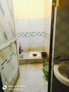 Bathroom Image of 1000 Sq.ft 2 BHK Builder Floor for rent in Nagwa Lanka Varanasi for Rs. 7000