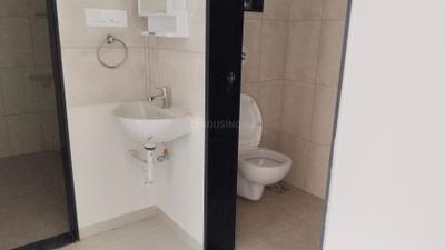 Bathroom Image of 550 Sq.ft 1 BHK Apartment / Flat for rent in VJ Yashwin Enchante, Wagholi Pune for Rs. 18000