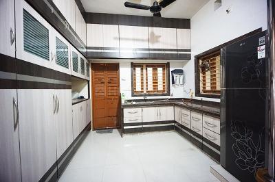 Kitchen Image of 5850 Sq.ft 5 BHK Independent House for sale in Bapunagar Ahmedabad for Rs. 31100000