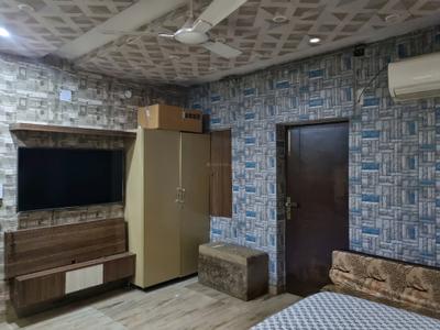 Bedroom Image of 1200 Sq.ft 2 BHK Builder Floor for rent in Janakpuri New Delhi for Rs. 26000