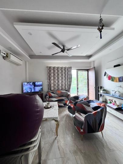 Vijay Estate Main Image 1