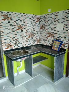 Kitchen Image of 550 Sq.ft 2 BHK Builder Floor for rent in Sinthi Kolkata for Rs. 8700