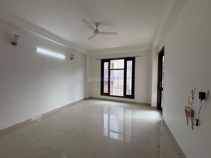 Saket metro gate no 2 Bedroom 1