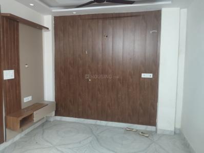 Bedroom Image of 1000 Sq.ft 2 BHK Builder Floor for rent in Preet Vihar New Delhi for Rs. 25000