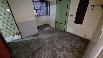 Bedroom Image of 800 Sq.ft 2 BHK Apartment / Flat for sale in Hill Apartments, Sector 13 Rohini New Delhi for Rs. 14500000