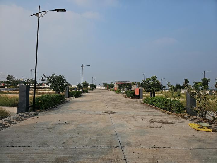 Uruli Kanchan Main Image 1