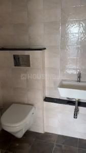 Bathroom Image of 600 Sq.ft 1 BHK Apartment / Flat for sale in Mahindra Happinest Tathawade, Tathawade Pune for Rs. 5700000