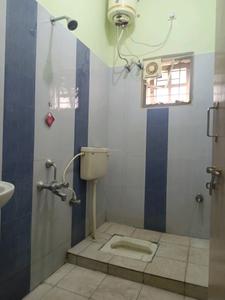 Common Bathroom Image of 1200 Sq.ft 2 BHK Builder Floor for rent in R.K. Hegde Nagar Bengaluru for Rs. 25000