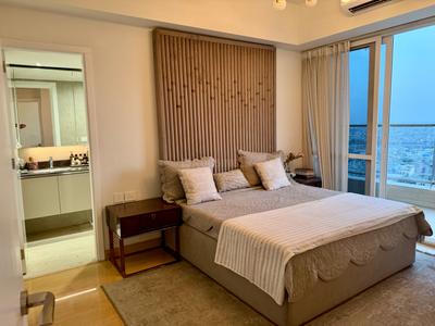 Bedroom Image of 2301 Sq.ft 3.5 BHK Apartment / Flat for sale in DLF One Midtown, Karampura New Delhi for Rs. 64000000