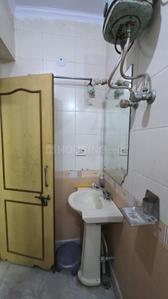 Bathroom Image of 400 Sq.ft 1 BHK Apartment / Flat for rent in Pitampura New Delhi for Rs. 17000