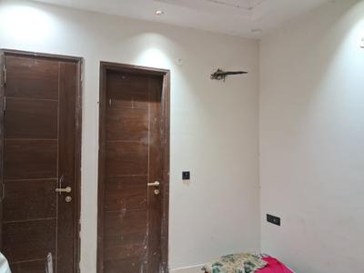 Bedroom Image of 1000 Sq.ft 3 BHK Builder Floor for sale in Paschim Vihar New Delhi for Rs. 18500000