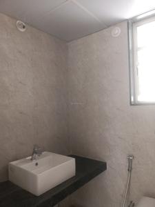Gulmohar Goldcoast Common Bathroom 4