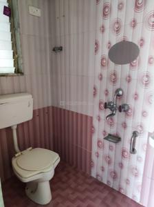 Bathroom Image of 550 Sq.ft 1 BHK Apartment / Flat for rent in Lakadawala Solitaire, Mazgaon Mumbai for Rs. 40000
